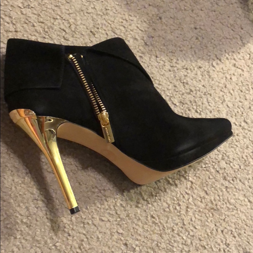 Michael Kors open toe booties - Picture 3 of 3